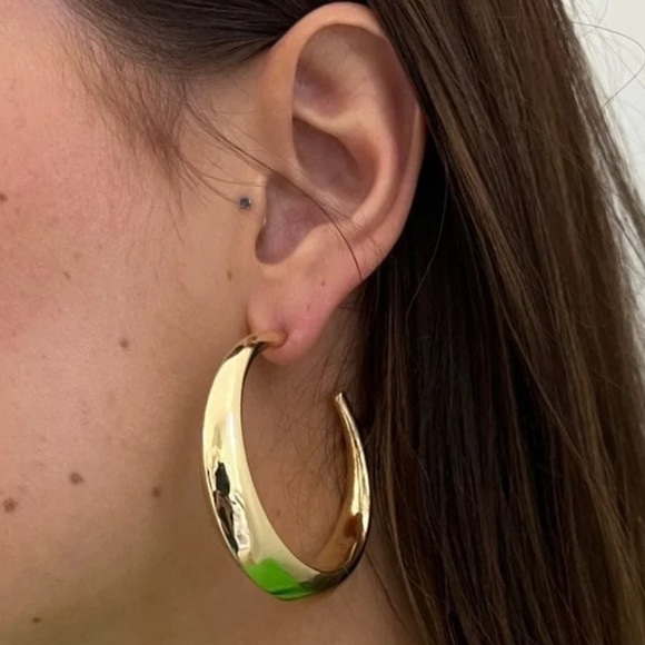 Jennifer Zeuner 2’ Shira Gold Plated Hoop Earrings $264 New - Picture 1 of 6